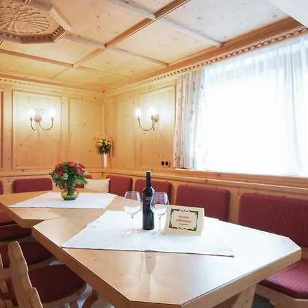 萨夫勒塔非林安根酒店